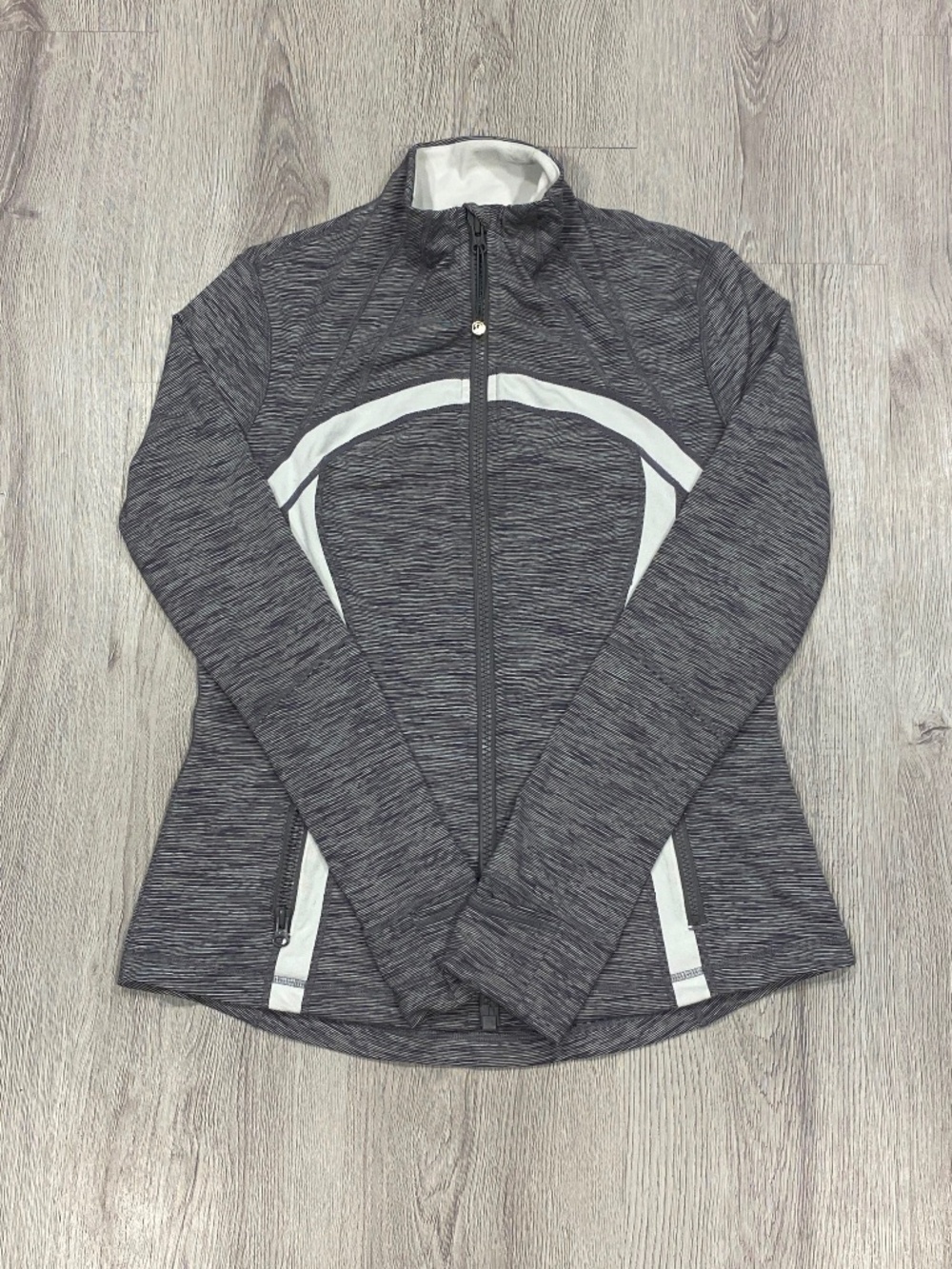 Lululemon Heathered Gray White Contrast Define Jacket Size 12